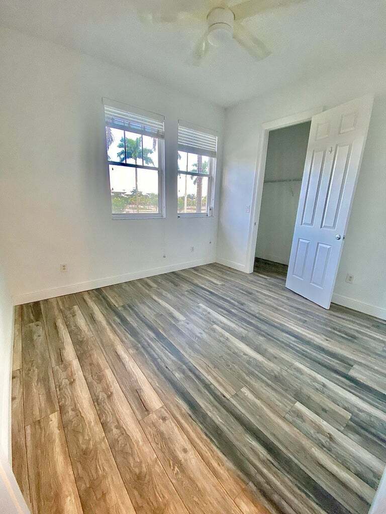 Building Photo - 850 Millbrae Ct