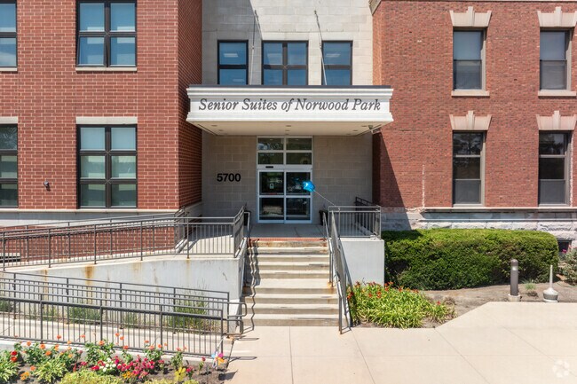 Entry - Senior Suites of Norwood Park