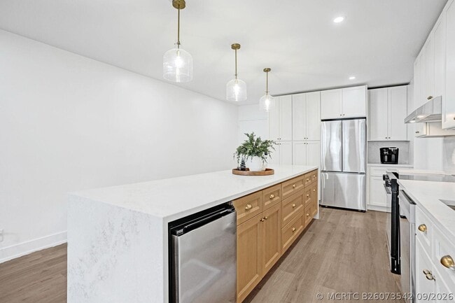 Building Photo - 4250 Galt Ocean Dr