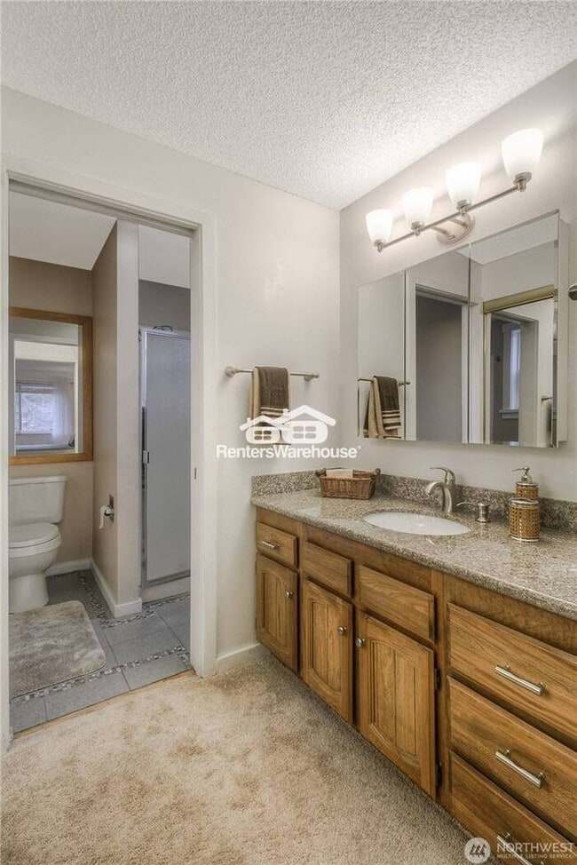 Building Photo - Spacious 3-Bedroom Townhome in Desirable C...