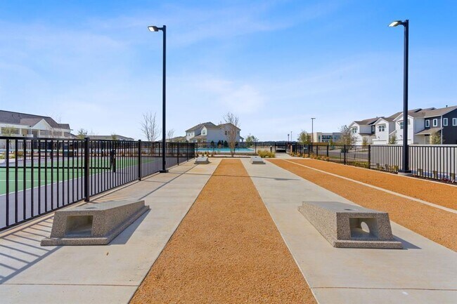 Building Photo - 5327 Bruno St