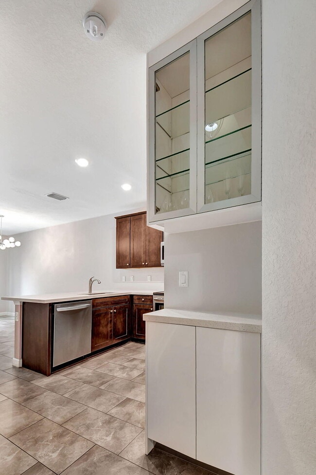 Building Photo - 12994 Anthorne Ln