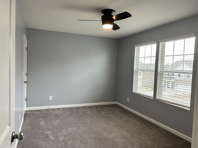 Building Photo - 823 Georgia Oak Ln