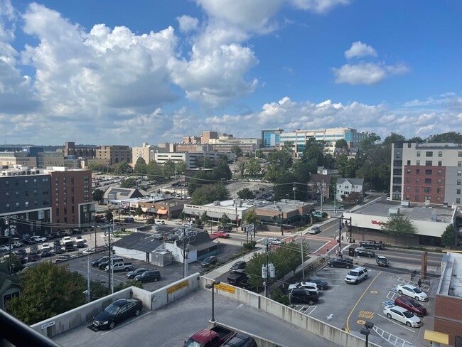 Building Photo - Lake Plaza #904- 3BD/2BA Available for FALL 2026! $3300 per month rent includes ONE assigned park...