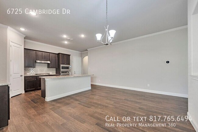 Building Photo - 6725 Cambridge Dr