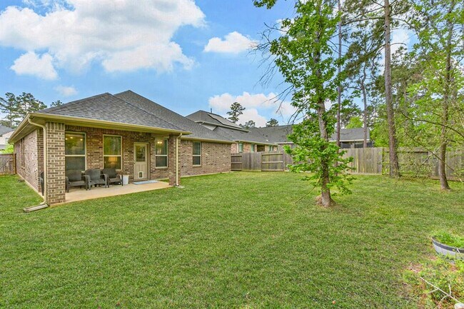 Building Photo - 123 Buttonwood Ct