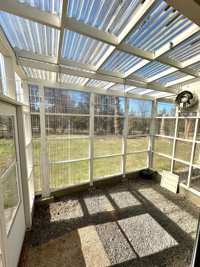 Building Photo - 333 SW 35th St