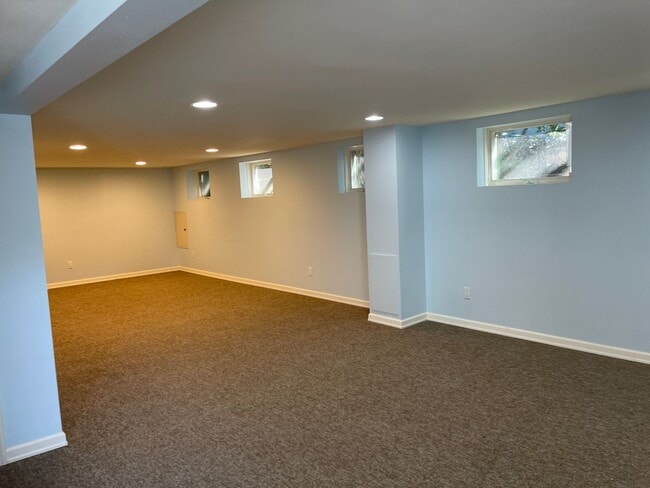 Building Photo - CHARMING MULTNOMAH VILLAGE CUSTOM HOME AVA...