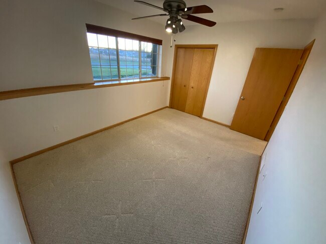Building Photo - 5236 Sassafras Dr