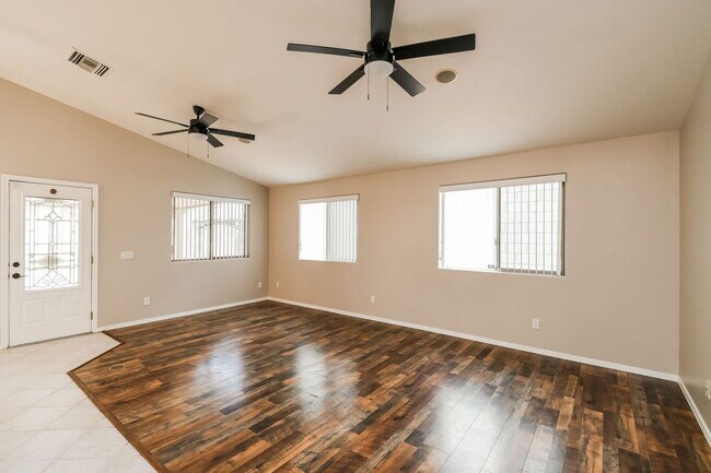 Building Photo - 6152 S Hidden Hill