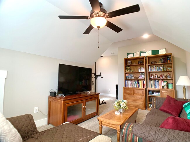 Building Photo - 7372 Winding Way