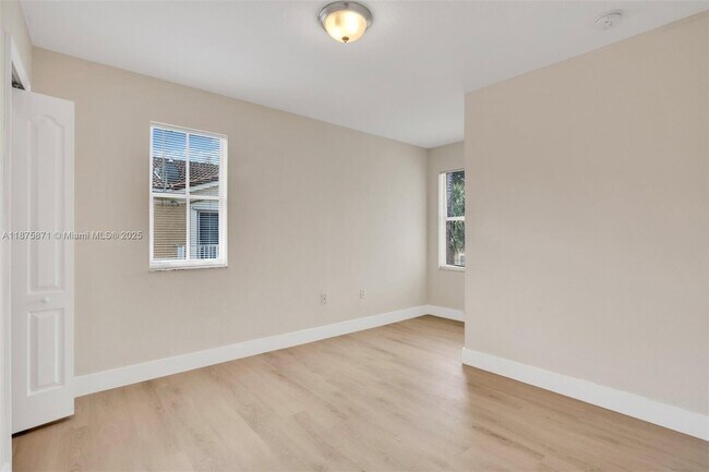 Building Photo - 3031 SW 129th Terrace
