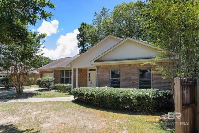 Building Photo - 7 Troyer Ct