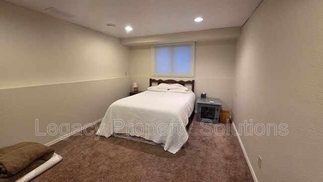 Building Photo - 1400 S 3rd St