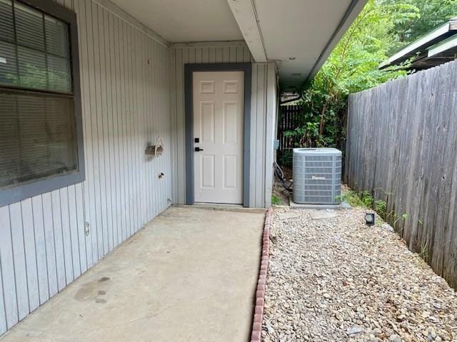 Building Photo - 4718 Sausalito Dr