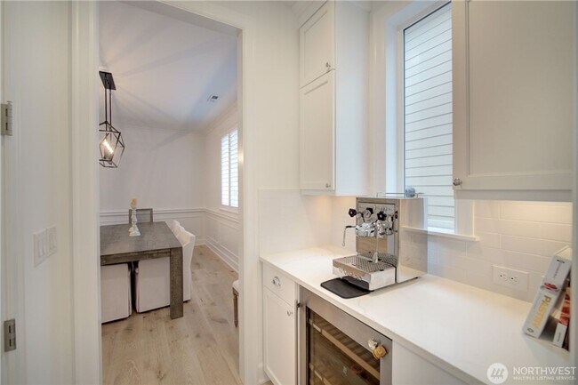 Building Photo - 5Bd/4.5Ba Sammamish House