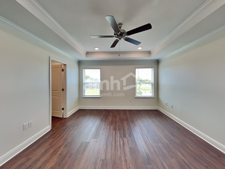 Building Photo - 14632 Cedar ml dr