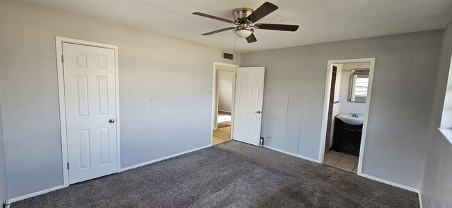 Building Photo - 304 Kessler Ave