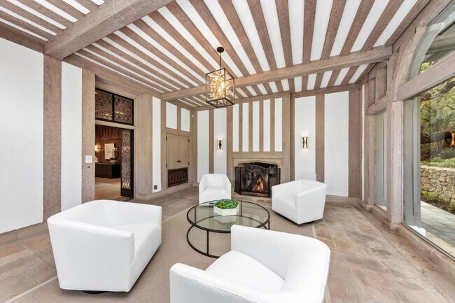 Building Photo - 85 Fagan Dr