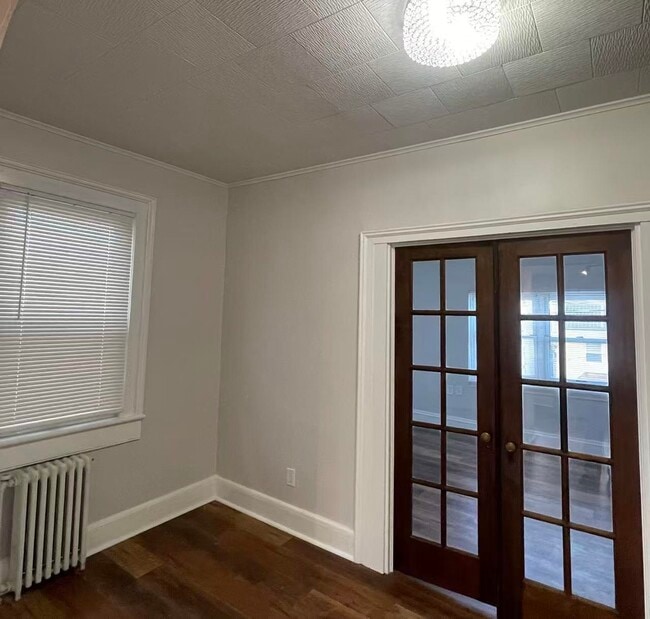 Building Photo - 109 70th St