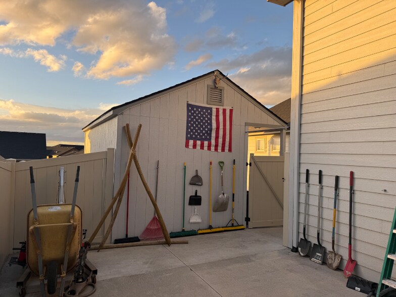 Building Photo - 3056 E Columbus River Ct