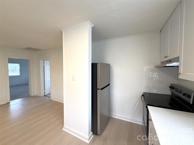 Building Photo - 1903 Flint Ln