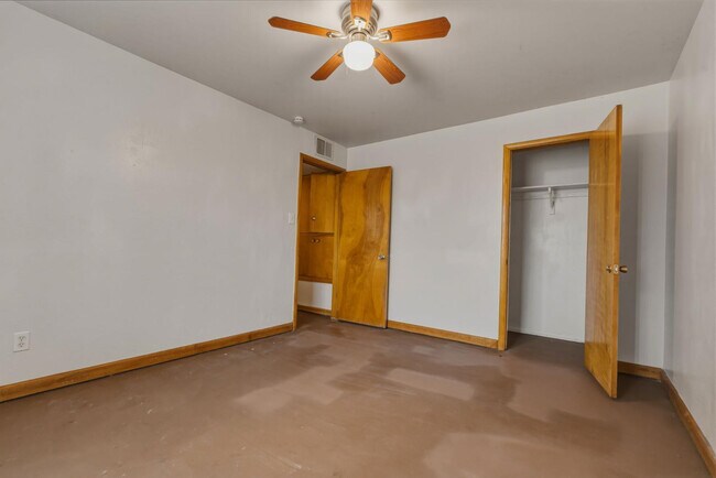 Building Photo - 3636 W Keim Dr