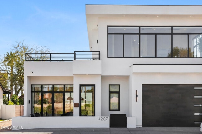 Building Photo - 4207 E Campbell Ave