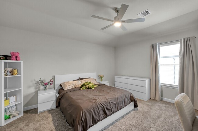 Building Photo - 241 Bright Blf Cir