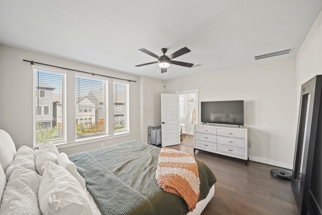 Building Photo - 10936 Keaton Landing Dr