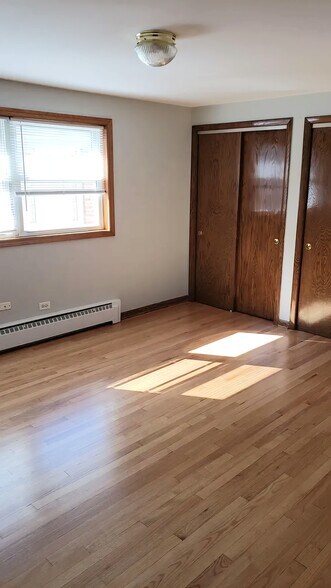 Building Photo - 4621 N Sayre Ave
