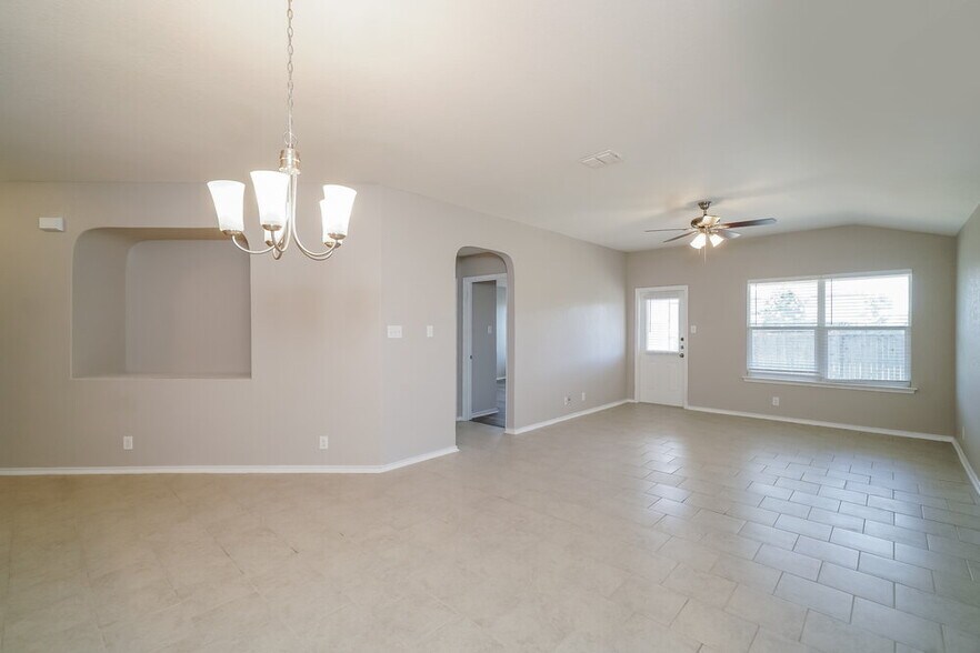 Building Photo - 15130 Cinnamon Teal