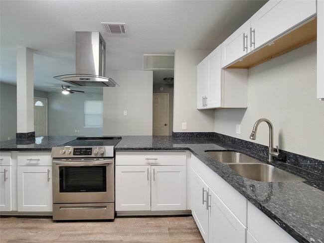 Building Photo - 5242 Keystone St