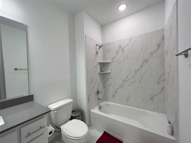 Building Photo - 5106 Heritage St