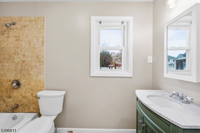 Building Photo - 26 Glaser Ave