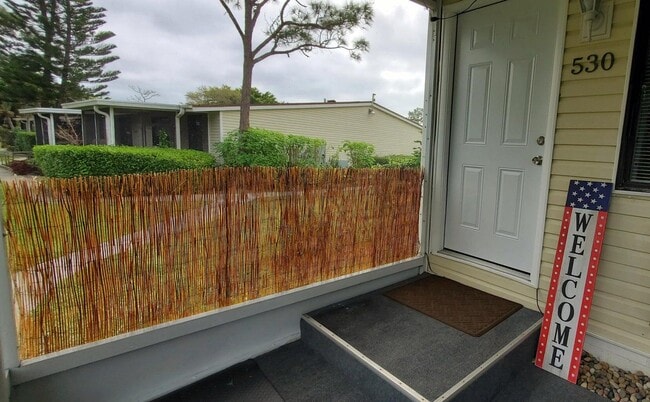 Building Photo - 530 7th Pl