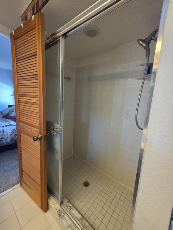 Building Photo - 4261 Paradise Cir