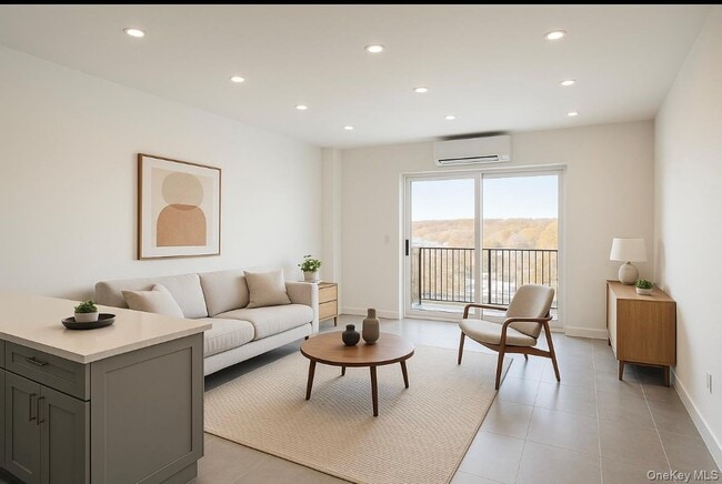 Building Photo - 356-370 Bayview Ave