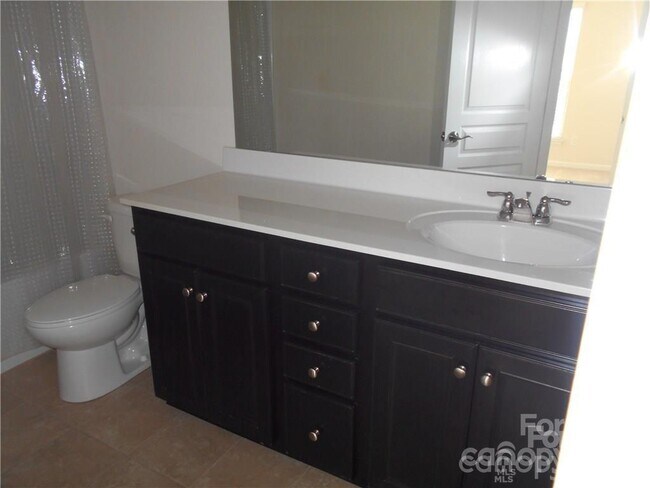 Building Photo - 3441 Park South Station Blvd