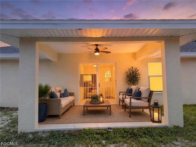 Building Photo - 5315 Belrose St