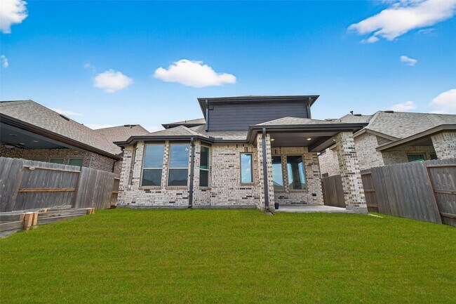 Building Photo - 23806 Pullin Market Dr
