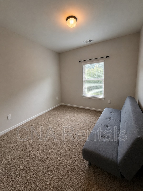Building Photo - 596 Oakside Pl