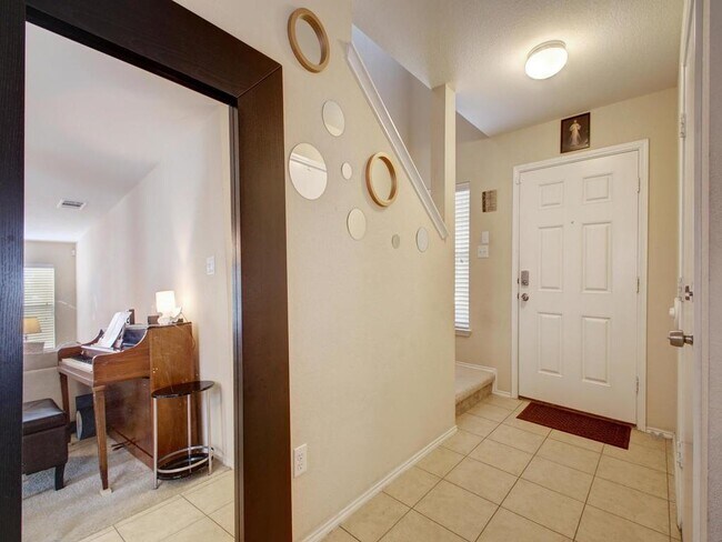 Building Photo - 3420 Bach Dr