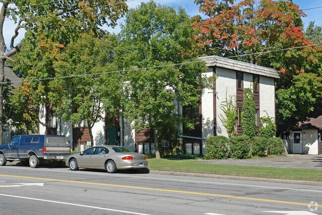 Primary Photo - Boulevard Apartments