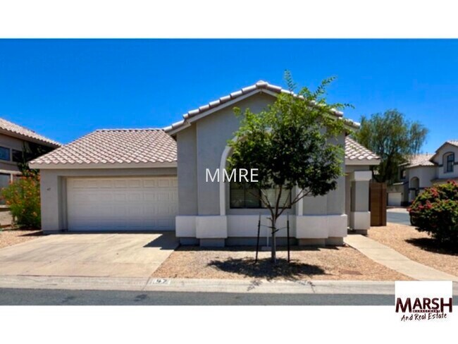 Building Photo - Beautiful 2 bedroom home with community po...