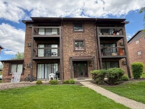 Building Photo - 15122 Quail Hollow Dr