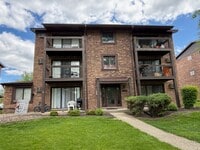 Building Photo - 15122 Quail Hollow Dr