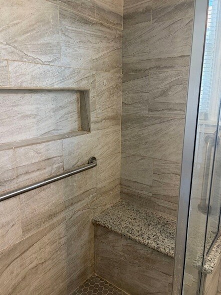 Building Photo - 5962 Belarbor St