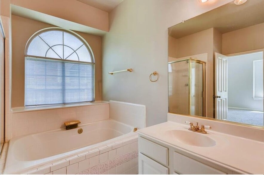 Building Photo - 9132 Fainwood Ln