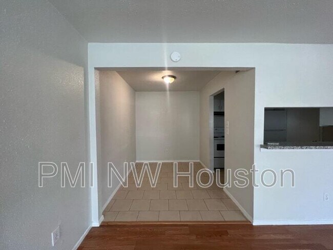 Building Photo - 12651 Ashford Meadow Dr